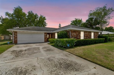 Under contract-accepting backup offers. Welcome to 317 - photo 2