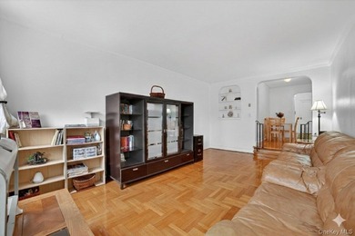 Come check out this lovely, spacious junior 4 apartment filled - photo 8