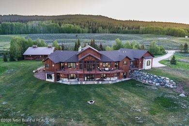 Welcome to the Kendall Valley in Cora, Wyoming. Ten acres with - photo 2