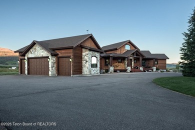 Welcome to the Kendall Valley in Cora, Wyoming. Ten acres with - photo 9