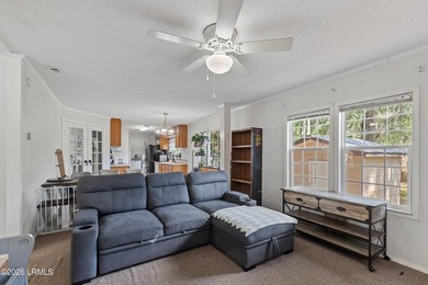 Centrally located 3 bedroom, 2 bathroom mobile home situated on - photo 13