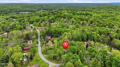 Rare opportunity in The Hideout! This 7 bedroom, 3 bath home is - photo 3