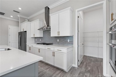 Welcome to this 2022 custom CBS home in Veranda Gardens. Prime - photo 13