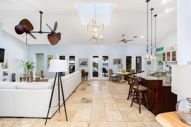 Stunning 4BR + den / 3BA Key West-style waterfront estate in - photo 18