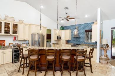 Stunning 4BR + den / 3BA Key West-style waterfront estate in - photo 20