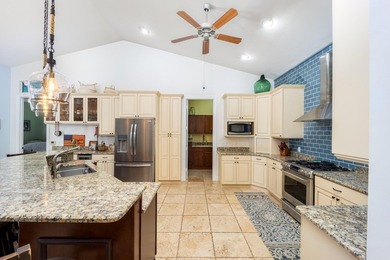 Stunning 4BR + den / 3BA Key West-style waterfront estate in - photo 21