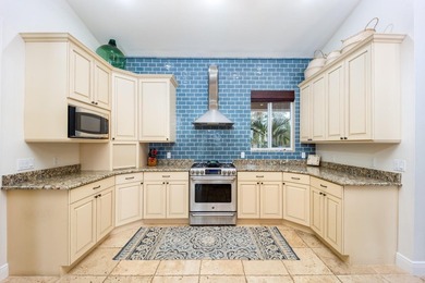 Stunning 4BR + den / 3BA Key West-style waterfront estate in - photo 22
