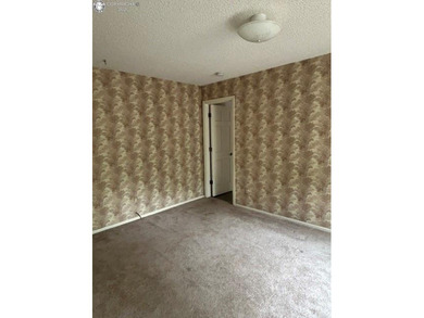 Here is what you have been waiting for. Executive style two - photo 5