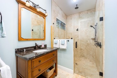 Stunning 4BR + den / 3BA Key West-style waterfront estate in - photo 29