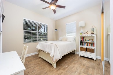 Stunning 4BR + den / 3BA Key West-style waterfront estate in - photo 34