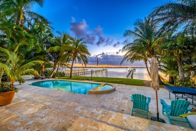 Stunning 4BR + den / 3BA Key West-style waterfront estate in - photo 40