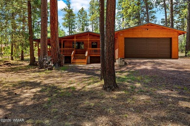 Nestled among the tall pines of Alpine, this charming mountain - photo 4