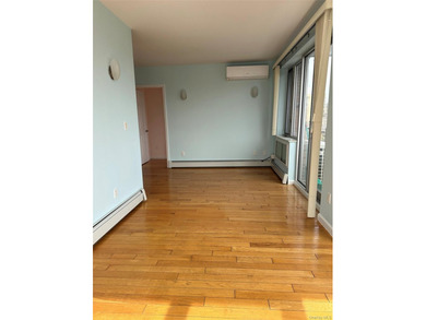 Apartment for sale in Unit, Northern Blvd, Flushing (all-brick - photo 3