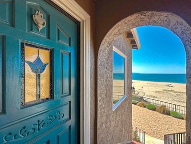 Spectacular Front Row 4 unit Apartment Building directly - photo 15