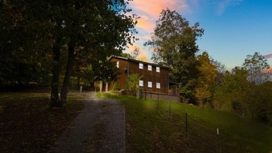 This fully furnished  is nestled within an established Nolin - photo 2