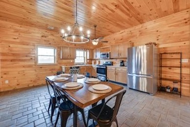 This fully furnished  is nestled within an established Nolin - photo 6