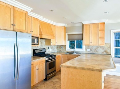 Spectacular Front Row 4 unit Apartment Building directly - photo 35