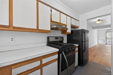 Highest & Best EOD April 20th: Welcome to 1862 Story Avenue, a - photo 7