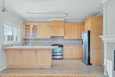 Spectacular Front Row 4 unit Apartment Building directly - photo 48