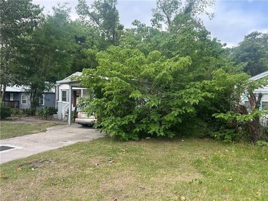 Welcome home to 2309 Johnston Street - offering in-town - photo 4