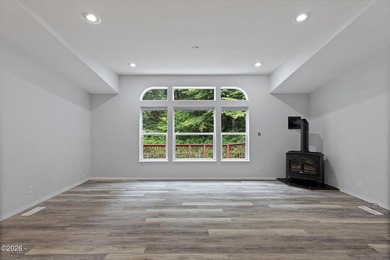 Welcome to this spacious and versatile 2,500 sqft home tucked - photo 10