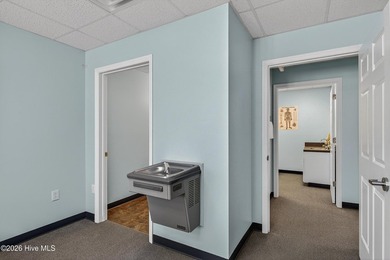 Prime Location Near Onslow Memorial Hospital. Medical Office - photo 9
