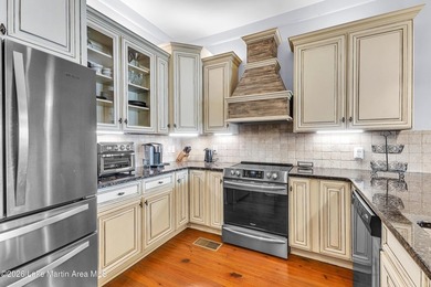 Luxury Lake Martin Villa| End Unit | Mostly Furnished | Assigned - photo 15