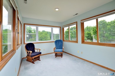 Incredibly rare opportunity to move into spacious end ranch unit - photo 17