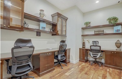 Gorgeous, Lower Penthouse condo in the charming Montecito in - photo 17