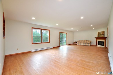 Incredibly rare opportunity to move into spacious end ranch unit - photo 18