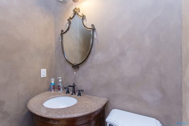 Custom 5BR/4.5BA home on a quiet cul-de-sac with hardwood floors - photo 18