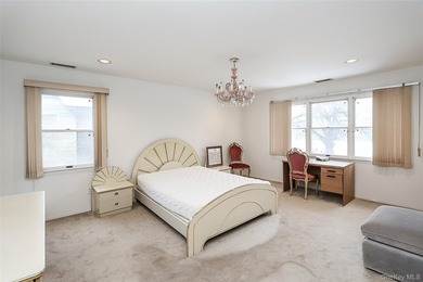 LARGE HOME ON A HUGE LOT SIZE!!!!!!! Beautiful brick Colonial - photo 20