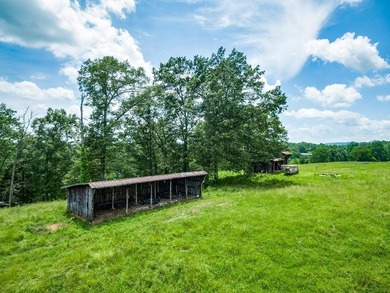 Unbelievable, historic farm in Sparta, Tennessee. Known as the - photo 21