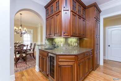 Custom 5BR/4.5BA home on a quiet cul-de-sac with hardwood floors - photo 25