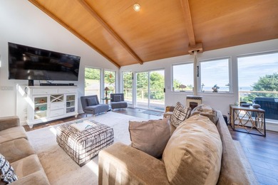Enjoy magnificent ocean views overlooking scenic Boiler Bay from - photo 8