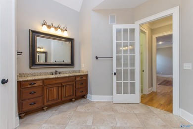 Custom 5BR/4.5BA home on a quiet cul-de-sac with hardwood floors - photo 37