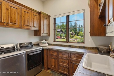 LUXURY LAKEVIEW LIVING IN PRESTIGIOUS BLACK ROCK. Perched above - photo 43