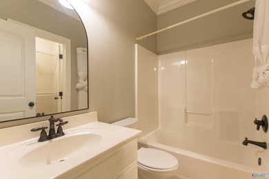 Custom 5BR/4.5BA home on a quiet cul-de-sac with hardwood floors - photo 44