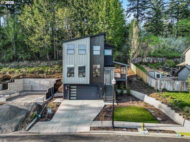 (private lake, pond, creek) Home For Sale in Washougal Washington