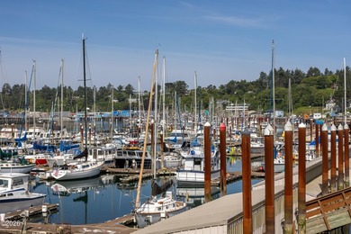 Yaquina Bay Water Front Condominium. 1 bedroom, 1 bath, Dinning - photo 1