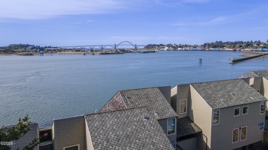 Yaquina Bay Water Front Condominium. 1 bedroom, 1 bath, Dinning - photo 3