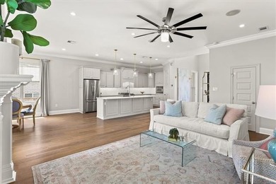 Set on an oversized 60x120 lot just one block from Fleur De Lis - photo 8
