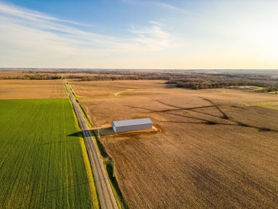 Lake Acreage For Sale in Varna, Illinois