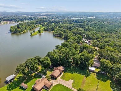 Beautifully renovated waterfront home on 1+/- acre overlooking - photo 12