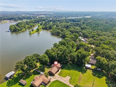 Beautifully renovated waterfront home on 1+/- acre overlooking - photo 13