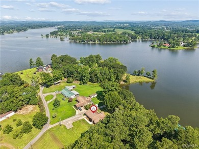 Beautifully renovated waterfront home on 1+/- acre overlooking - photo 17