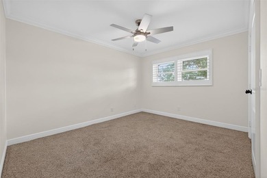 Wake up to the charm of Belleair living in this beautifully - photo 18