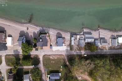 Lake Erie Dream Retreat - 102' of Private Lakefront with Beach - photo 9