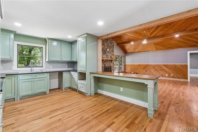 Beautifully renovated waterfront home on 1+/- acre overlooking - photo 36