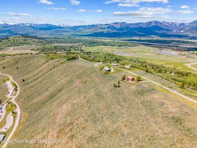 With 360-degree views of the entire Jackson Hole valley, this 3 - photo 3